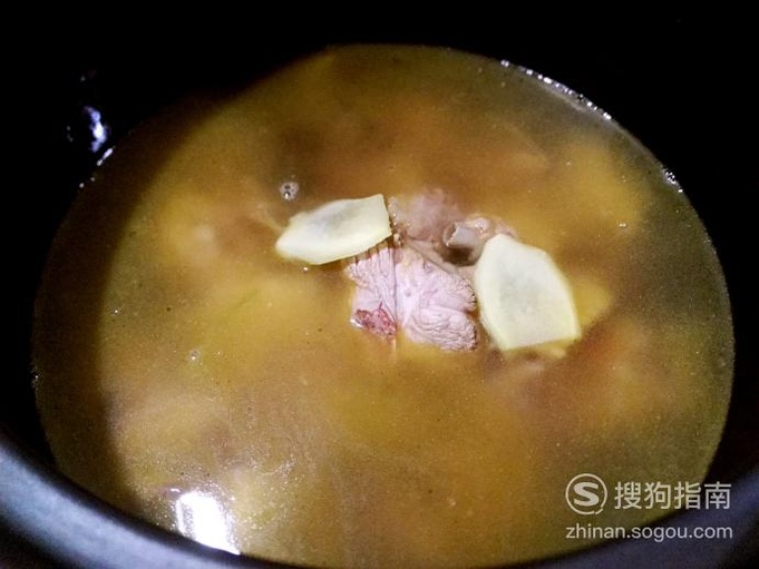 鸭肉炖土豆的做法