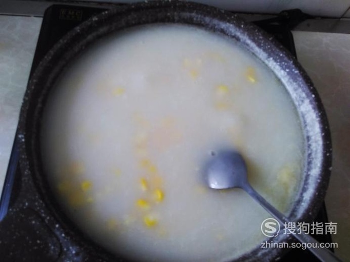 玉米鸡蛋糯米羹