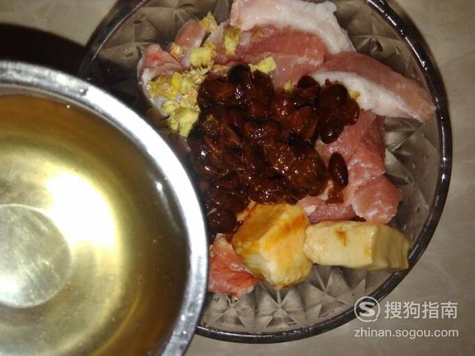 腐乳豆酱蒸猪肉的做法